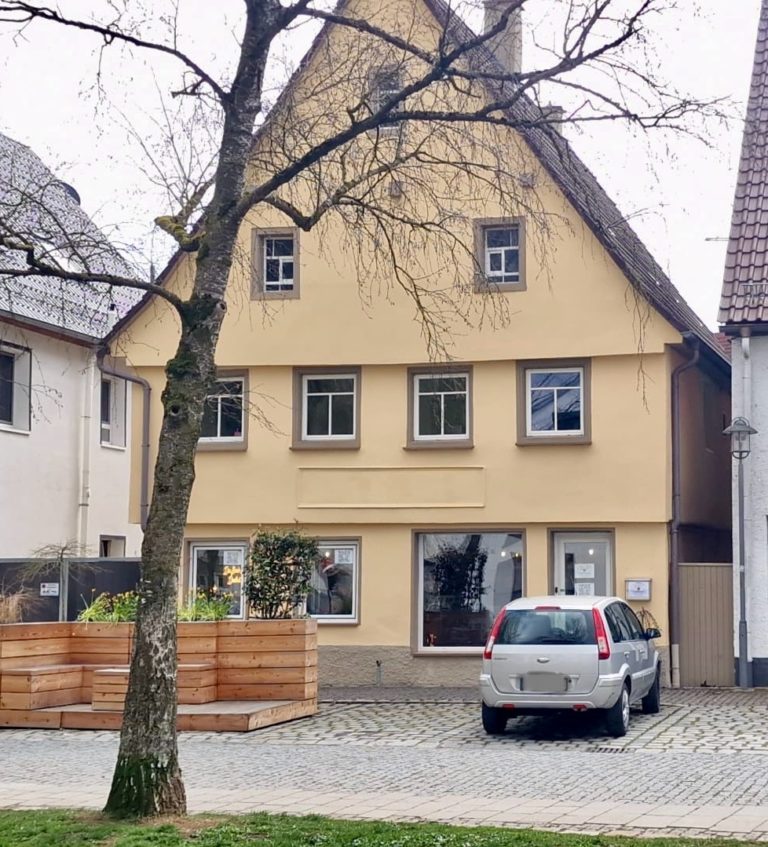 Das Hunde Atelier in Langenau 2 00319dee bbad 4d47 9947 93e30a88fa6d 768x847
